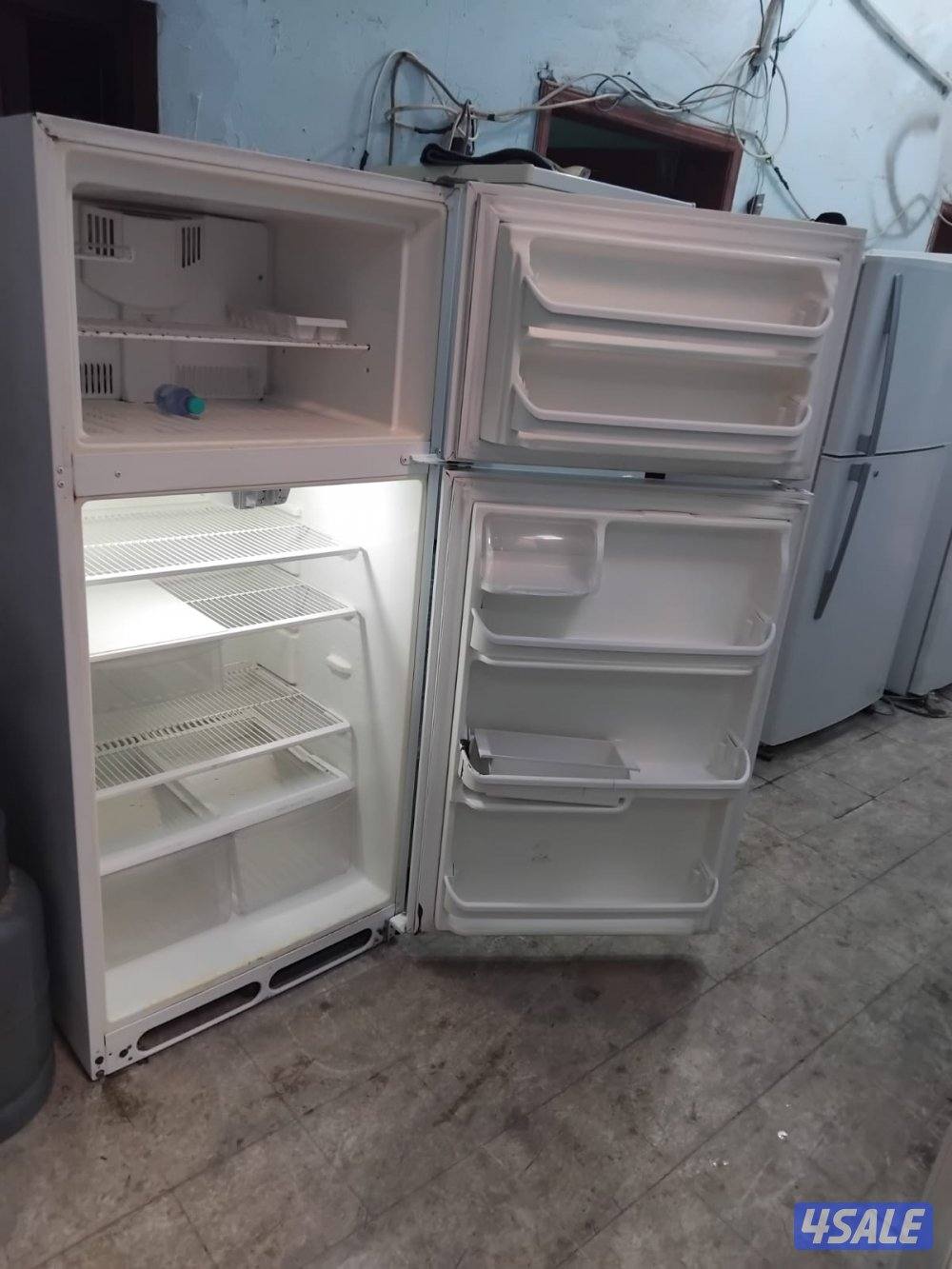 نبيع الطباخات والثلاجة المستعمله معا التوصيل والكفاله3