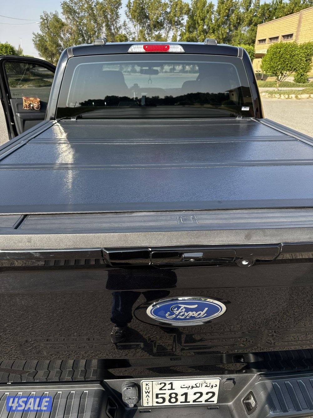 للبيع وانيت فورد F-150 XLT موديل 2022 وكالة4