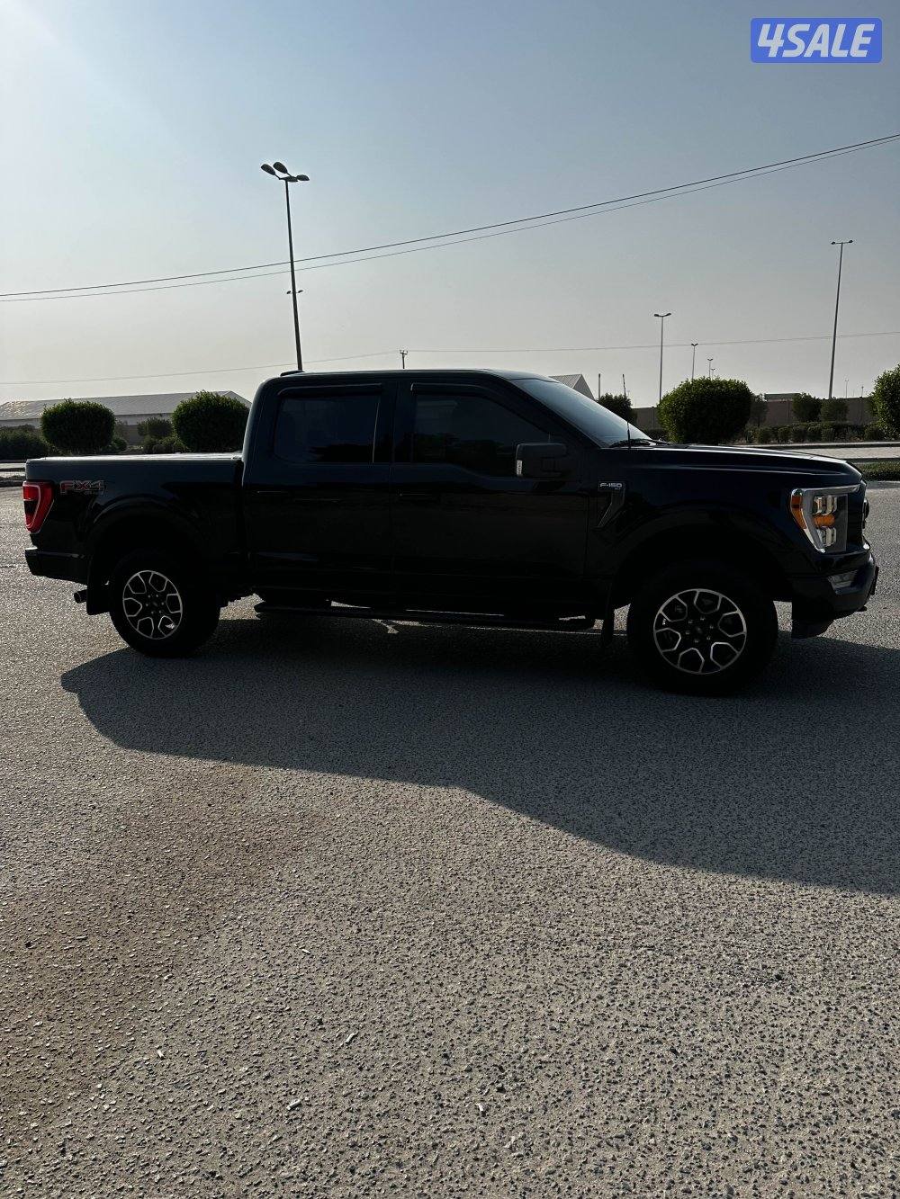 للبيع وانيت فورد F-150 XLT موديل 2022 وكالة5