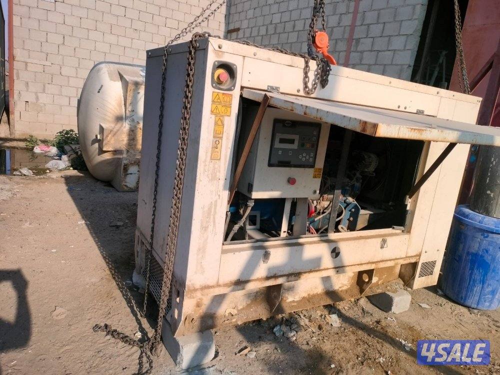 للبيع موطور بركينز ٣٣k. كاتم صوت موديل فوق ال ٢٠١٠1