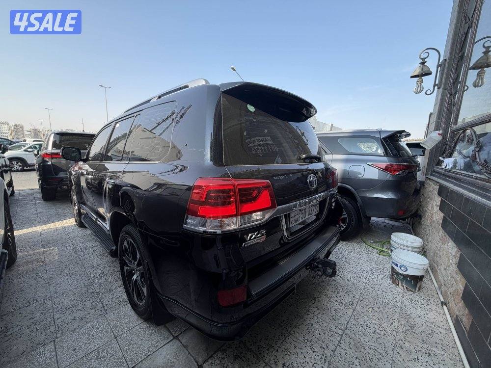 لاند كروزر VX.R S قراند تورنق موديل 2021 عداد 99 الف الساير صبغ وكاله4
