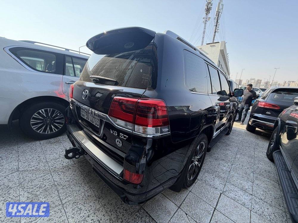 لاند كروزر VX.R S قراند تورنق موديل 2021 عداد 99 الف الساير صبغ وكاله6