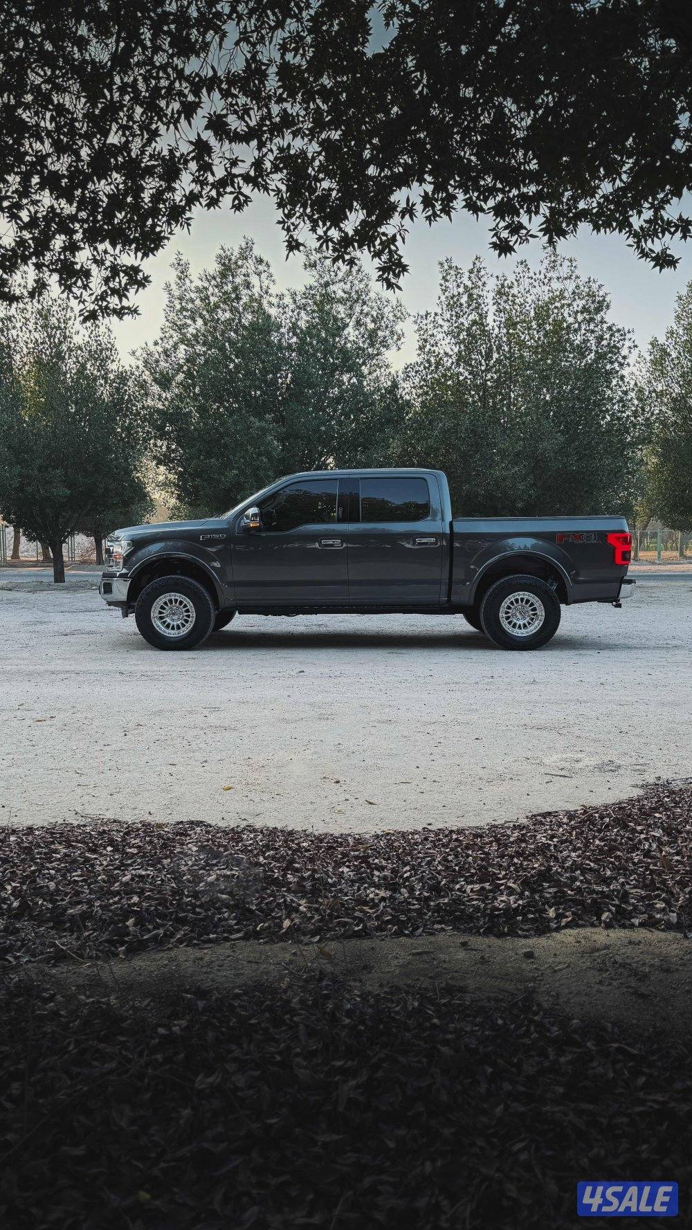 للبيع وانيت فورد F-150 Lariat7
