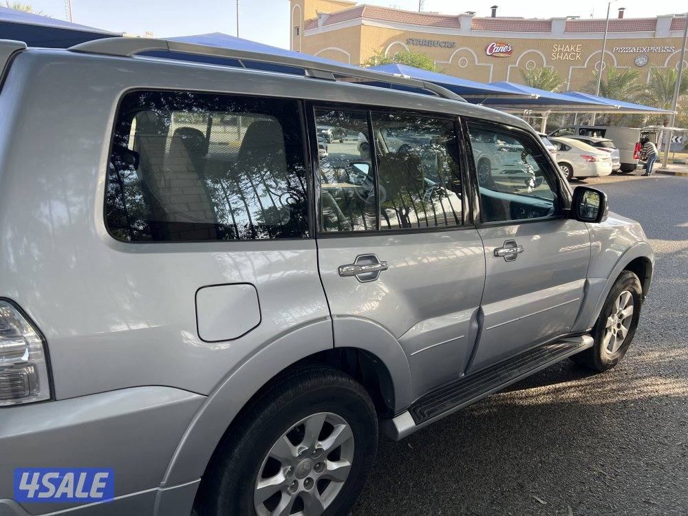 للبيع سيارة ميتسوبيشي بحالة ممتازة1