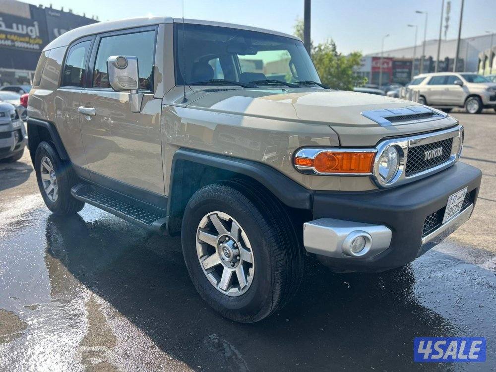تويوتا FJ cruiser1