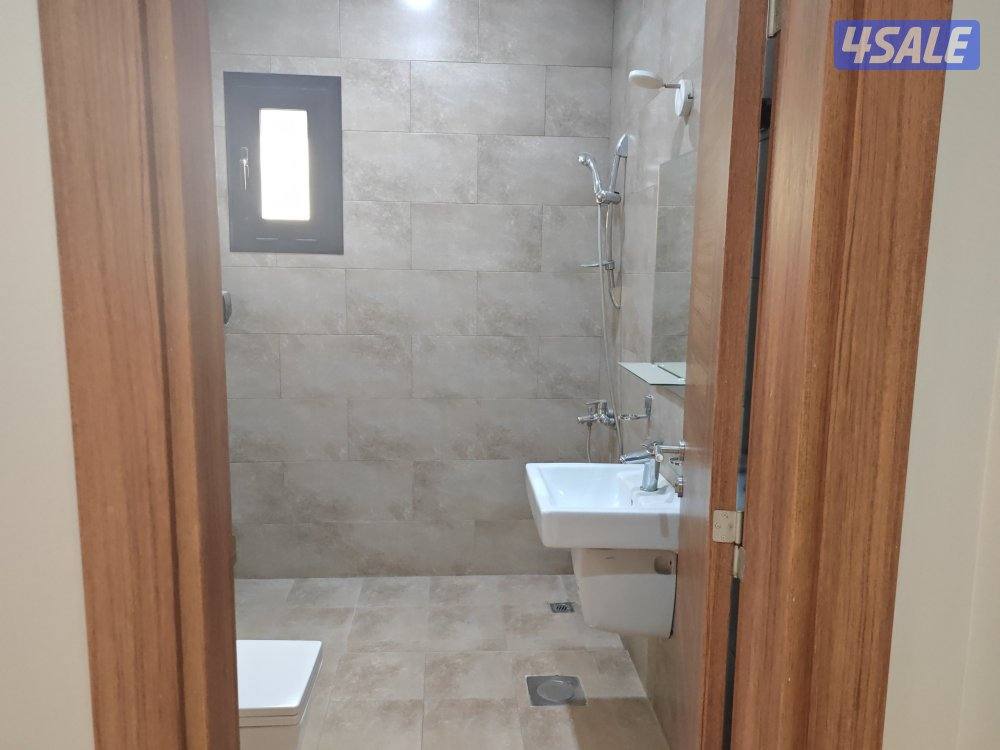 شقة للايجار بفنيطيس دور ثاني ٣ غرف وصالة ومنافعهم للمعاريس6