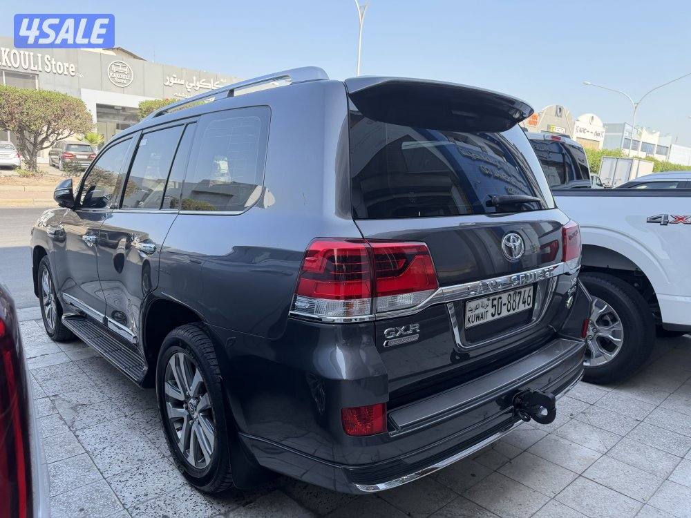لاند كروزر قراند تورنق سقنشر 8 سلندر موديل 2021 الساير تحت الكفاله1
