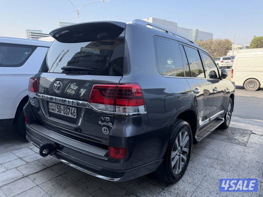 لاند كروزر قراند تورنق سقنشر 8 سلندر موديل 2021 الساير تحت الكفاله3