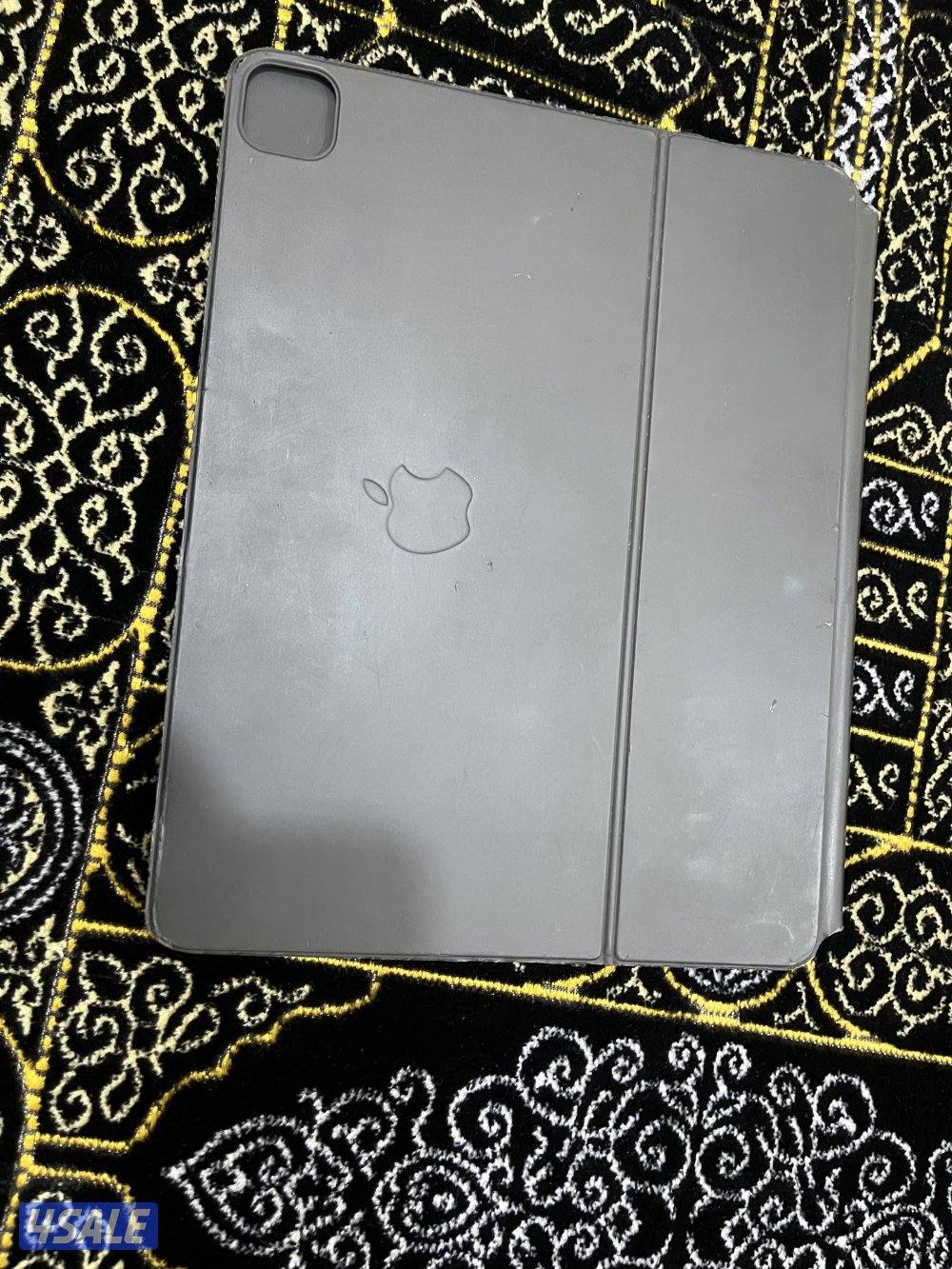 كيبورد ابل ماجيك الاصلي 12.9 بوصة نظيف وشغال تمام2