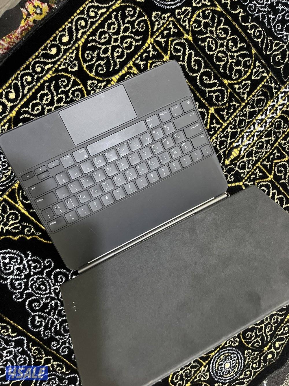 كيبورد ابل ماجيك الاصلي 12.9 بوصة نظيف وشغال تمام4