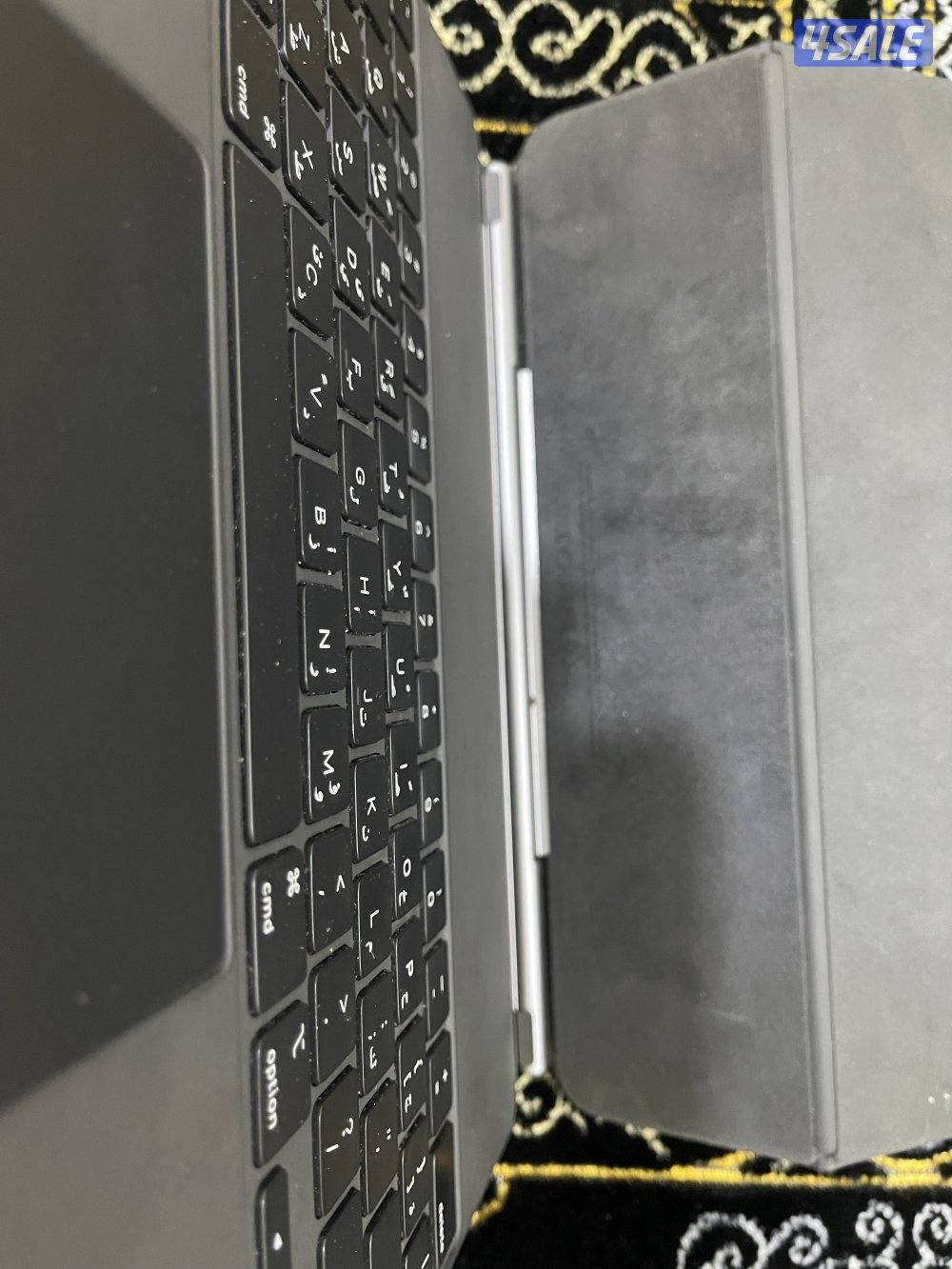 كيبورد ابل ماجيك الاصلي 12.9 بوصة نظيف وشغال تمام7