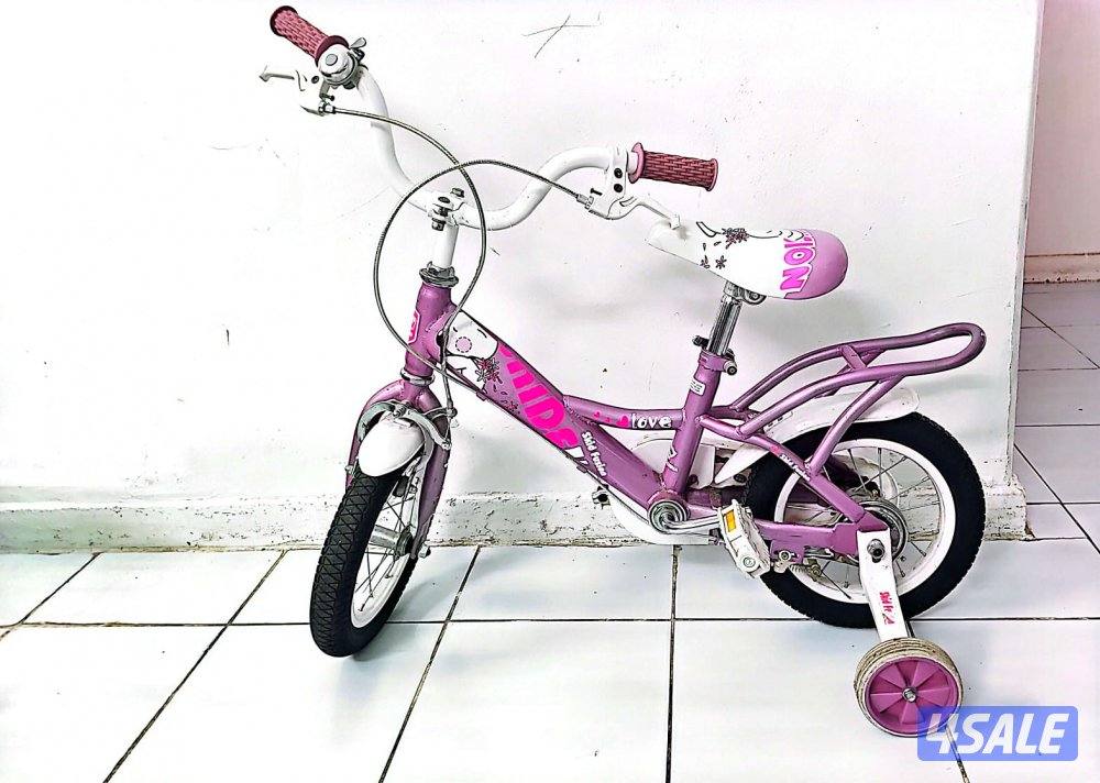 4 seaters sofa - 15 kd -safat Alghanim. 4-7 years Bycycle 5 KWD1