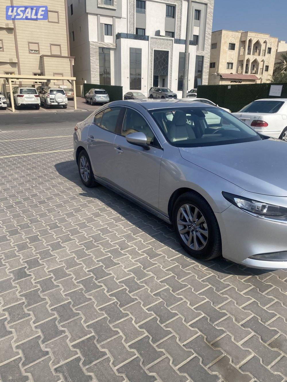 البيع مازدا 32