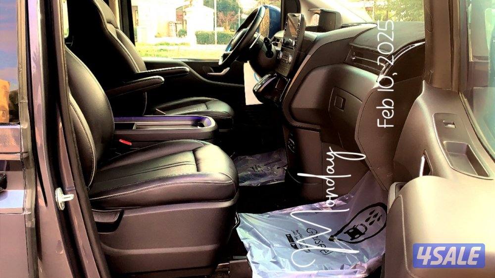 SAL CAR  HYUNDAI STARIA  km113