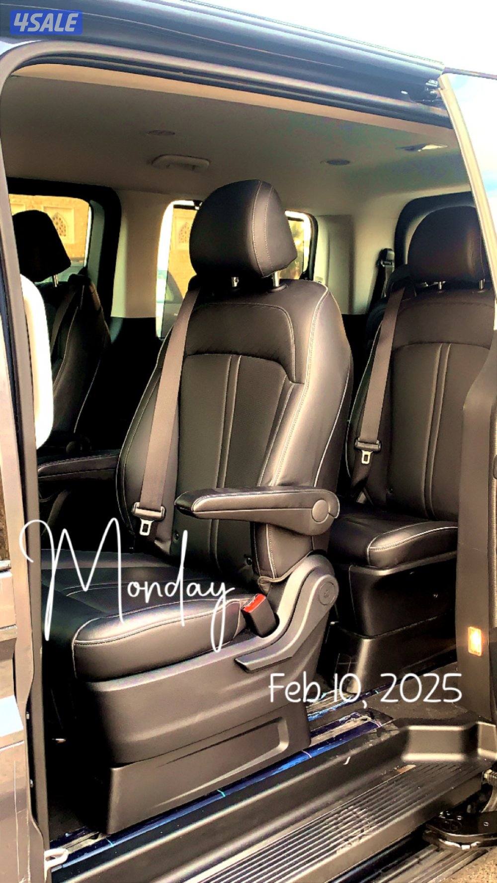 SAL CAR  HYUNDAI STARIA  km114