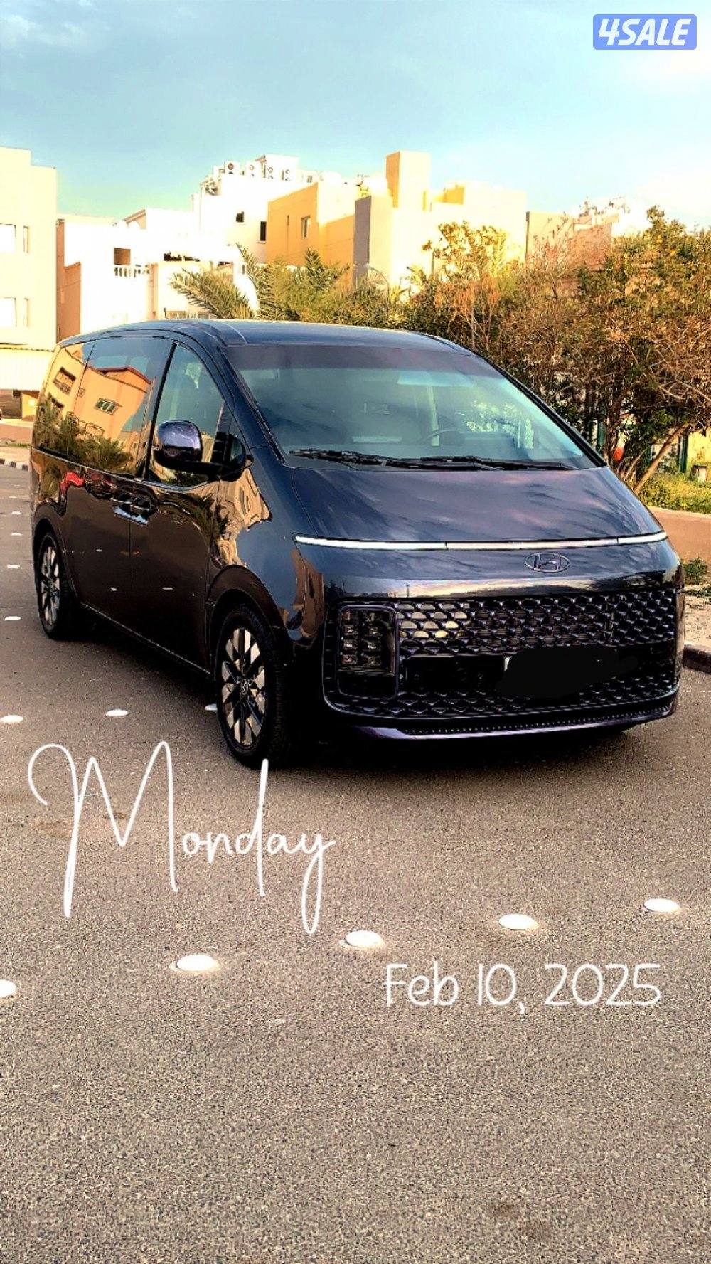 SAL CAR  HYUNDAI STARIA  km1111