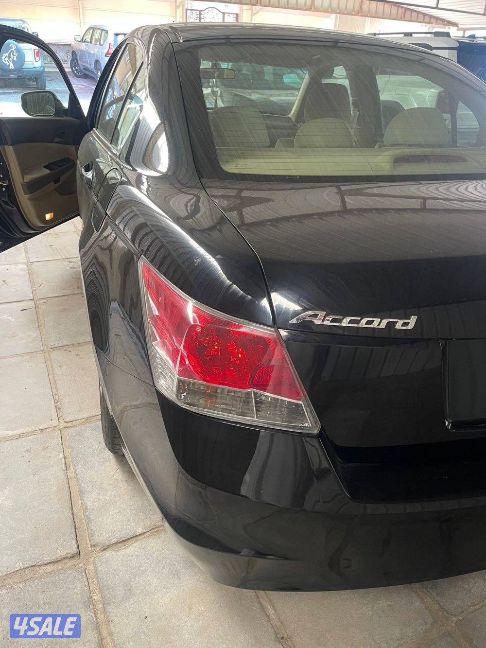 للبيع هوندا اكورد 20095