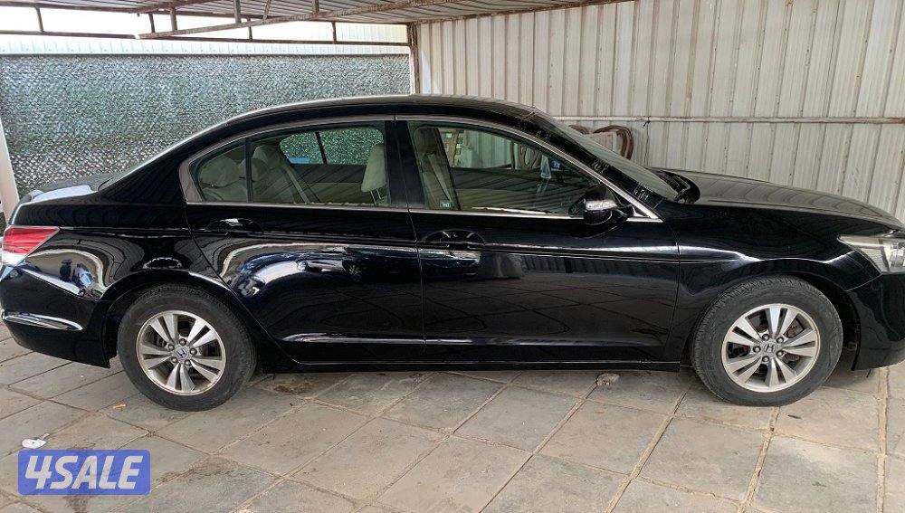 للبيع هوندا اكورد 20096