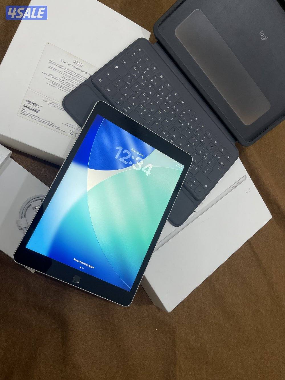 ايباد ابل 9 التاسع 64 قيقا نظيف مو مبطل ولا مصلح مع الاغراض كامله1