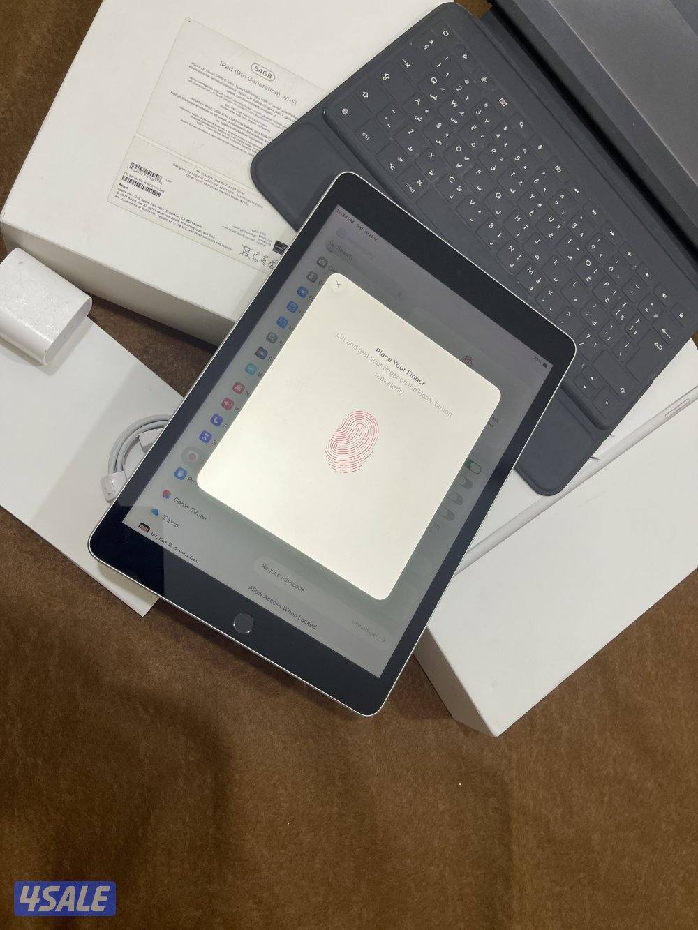 ايباد ابل 9 التاسع 64 قيقا نظيف مو مبطل ولا مصلح مع الاغراض كامله5