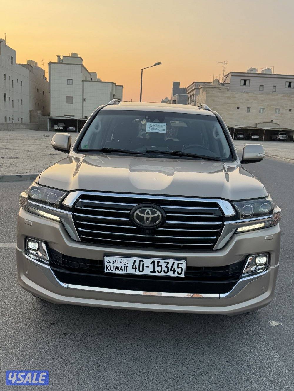 للبيع لاند VXR موديل 2016 ماشي 190 الف0