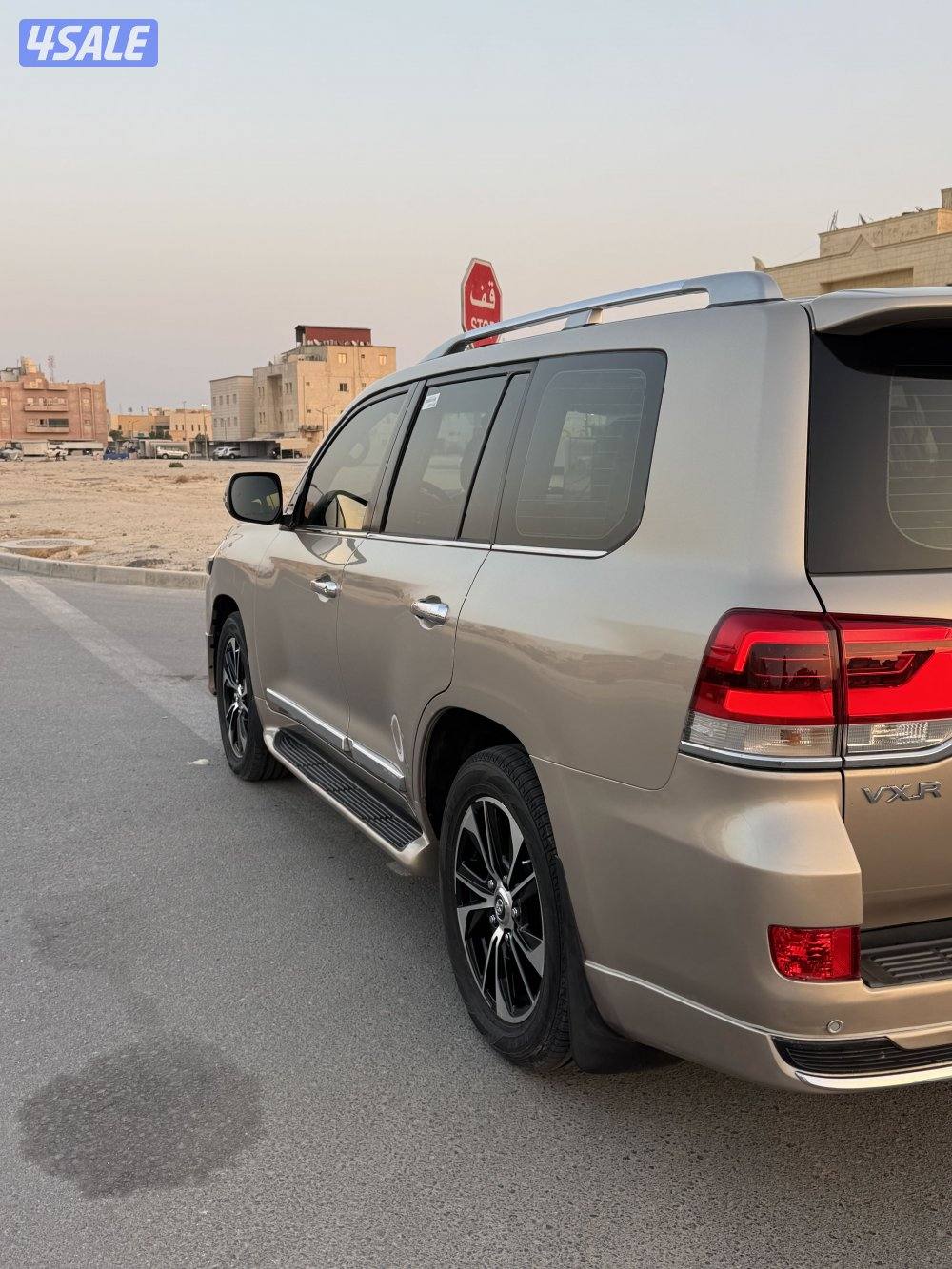 للبيع لاند VXR موديل 2016 ماشي 190 الف5