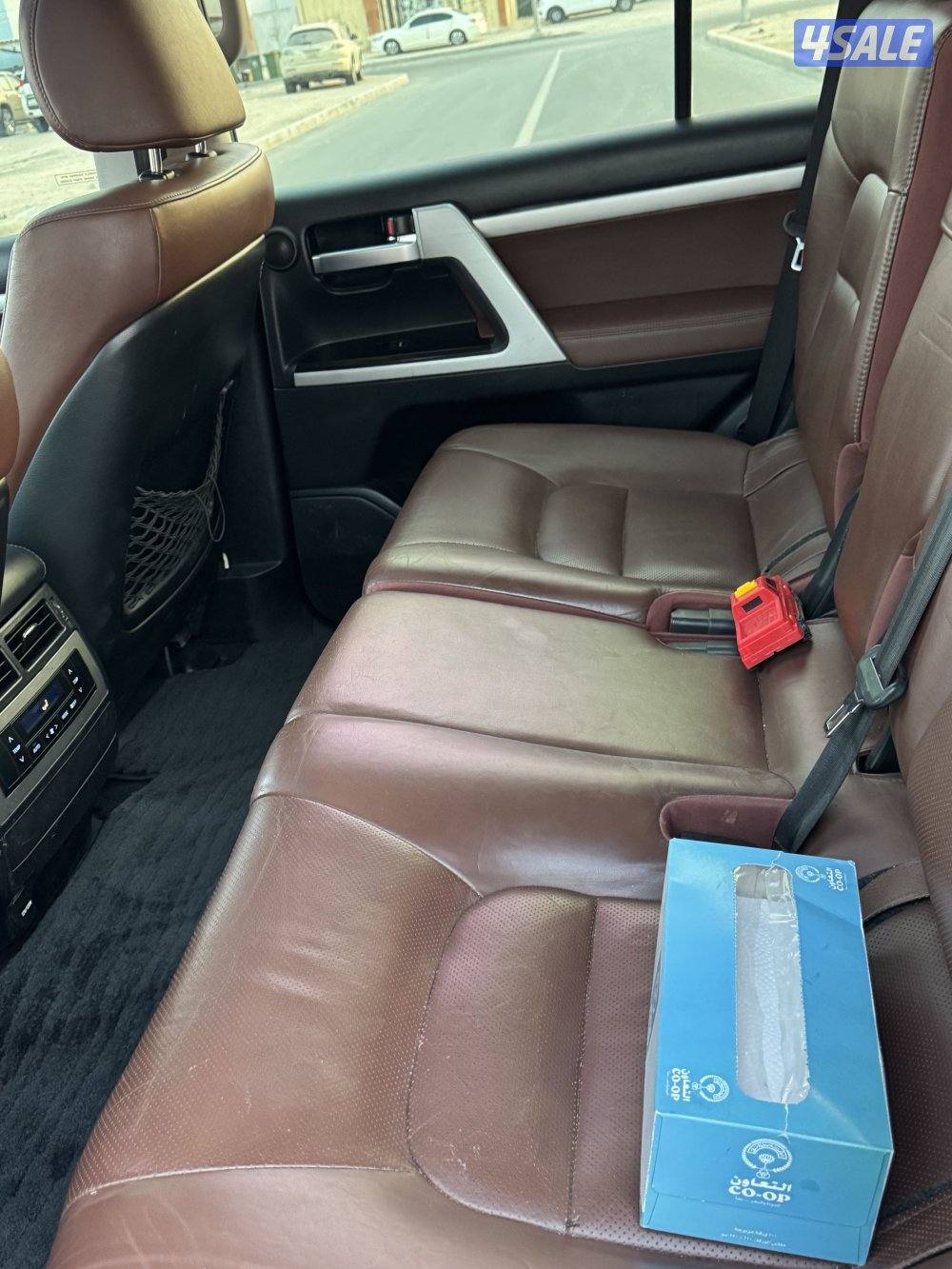 للبيع لاند VXR موديل 2016 ماشي 190 الف9