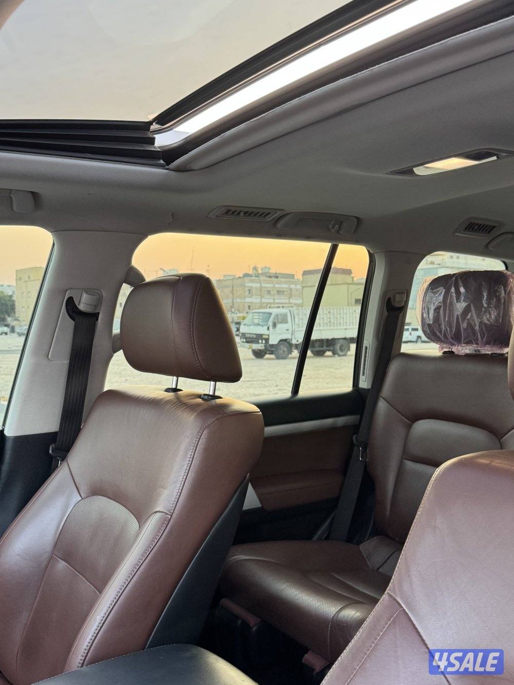 للبيع لاند VXR موديل 2016 ماشي 190 الف11