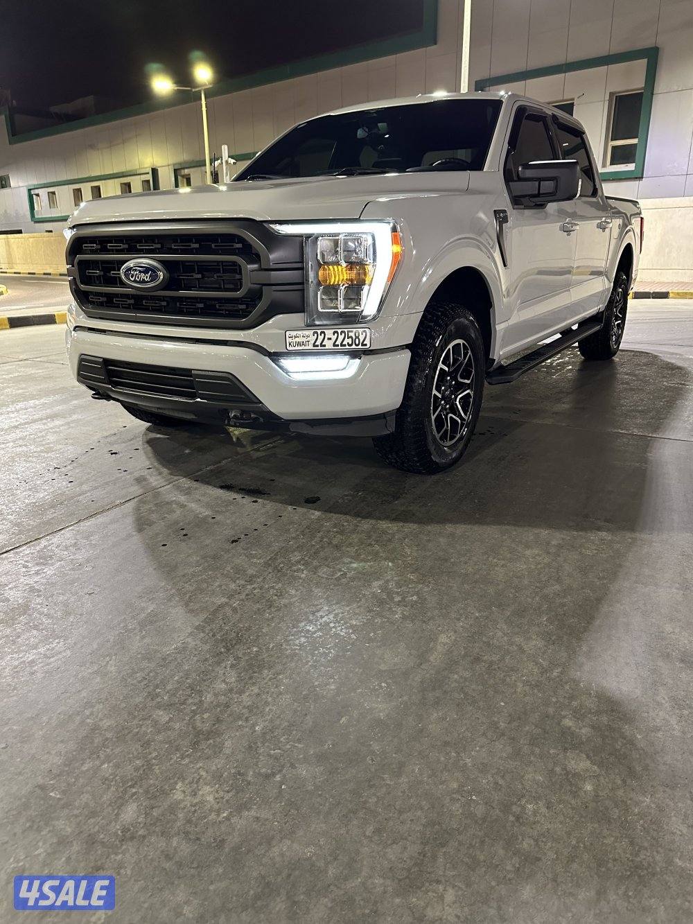 للبيع وانيت F-150 موديل 2023 صبغ الوكالة ماشي 73 الف0