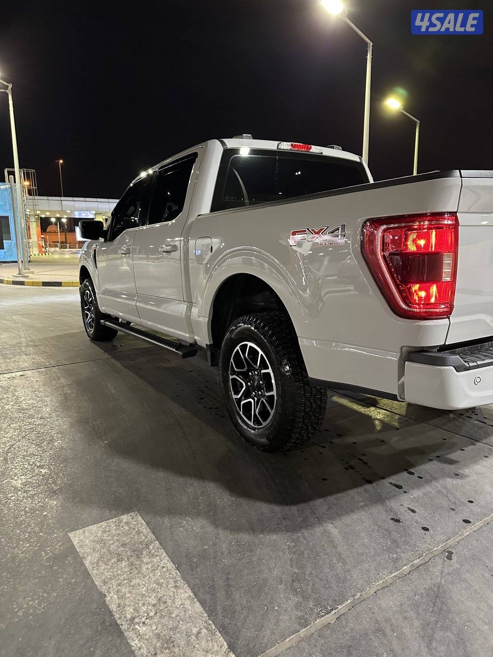 للبيع وانيت F-150 موديل 2023 صبغ الوكالة ماشي 73 الف5