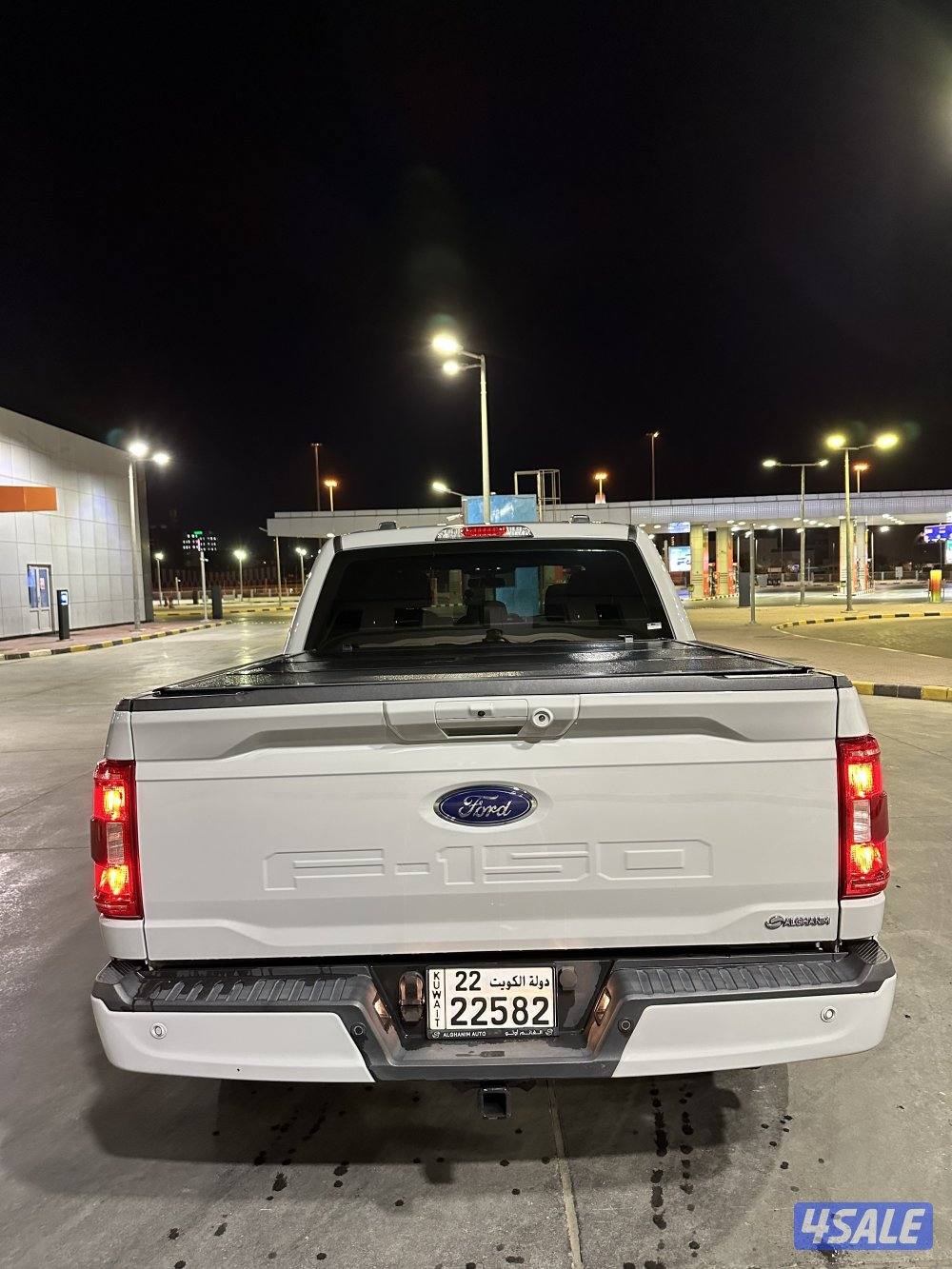 للبيع وانيت F-150 موديل 2023 صبغ الوكالة ماشي 73 الف6