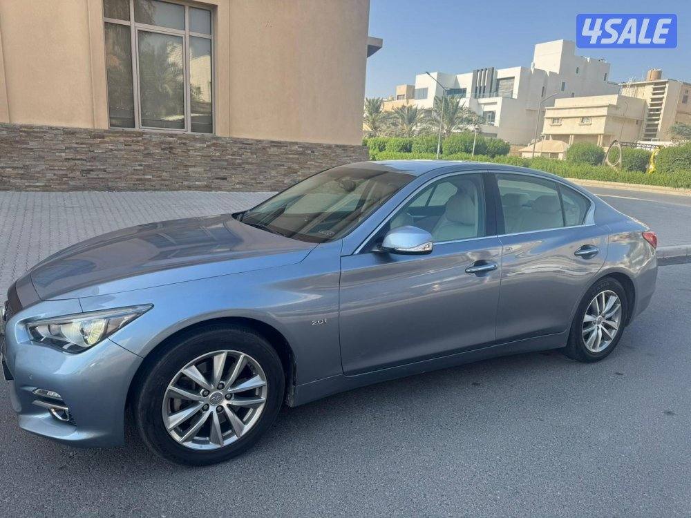 2016 Infiniti Q50 98,000 KM1