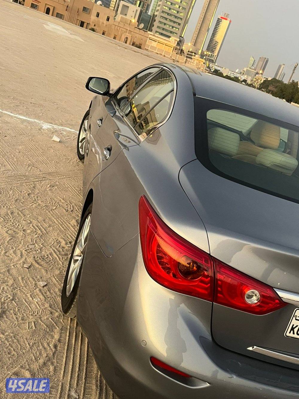 2016 Infiniti Q50 98,000 KM5