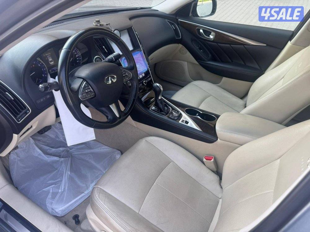 2016 Infiniti Q50 98,000 KM8