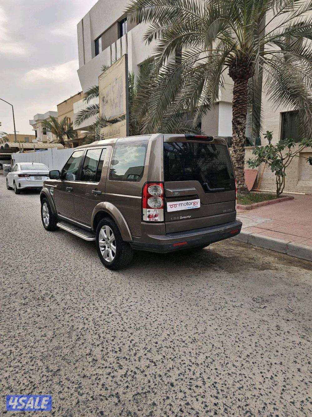 Land Rover LR4 Hse1