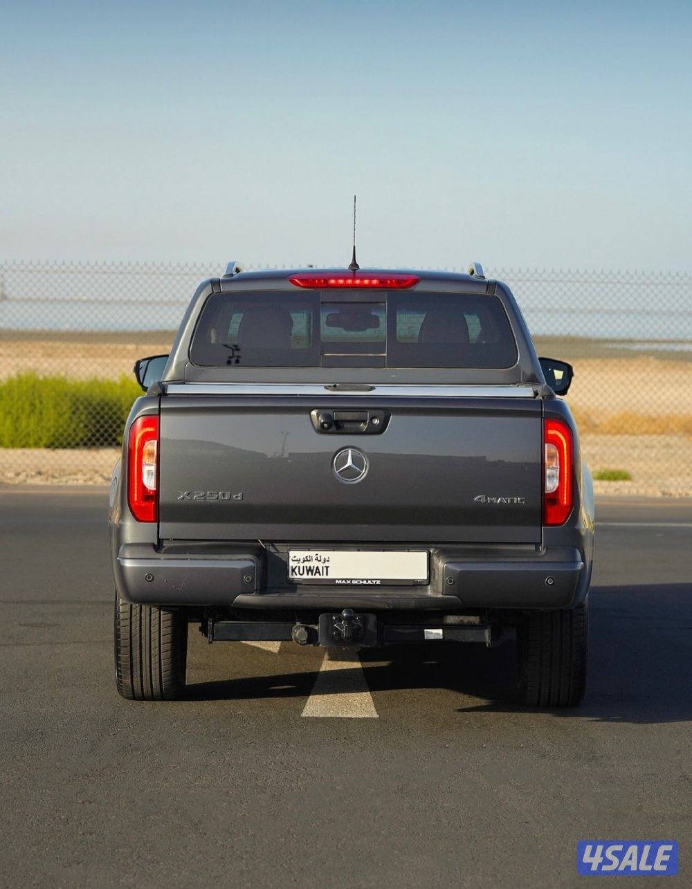 وانيت مرسيدس ( ديزل ) ماشي 684