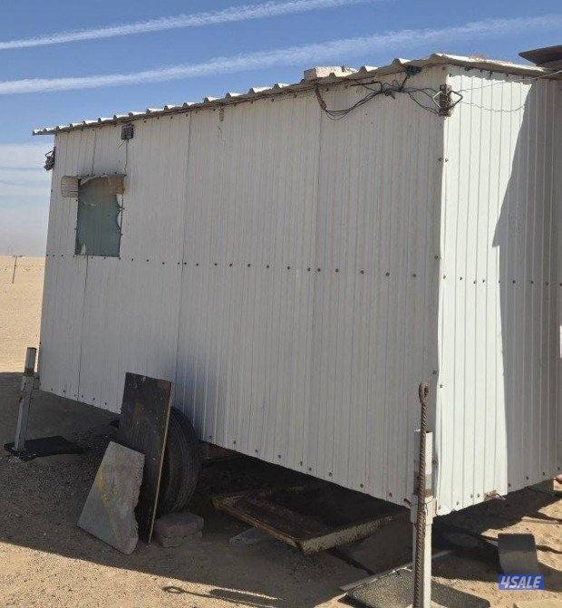 ٢متر ونصف×٣.٧٥ متنقلة طاقه شمسيه ودبل عازل ومبطنه خشب ديكور وبها ٢شباك3