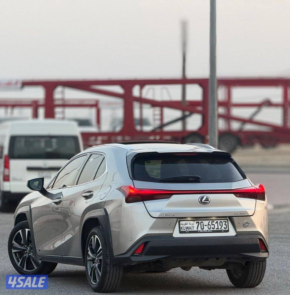 لكزس UX 2023 شرط الفحص كامل6