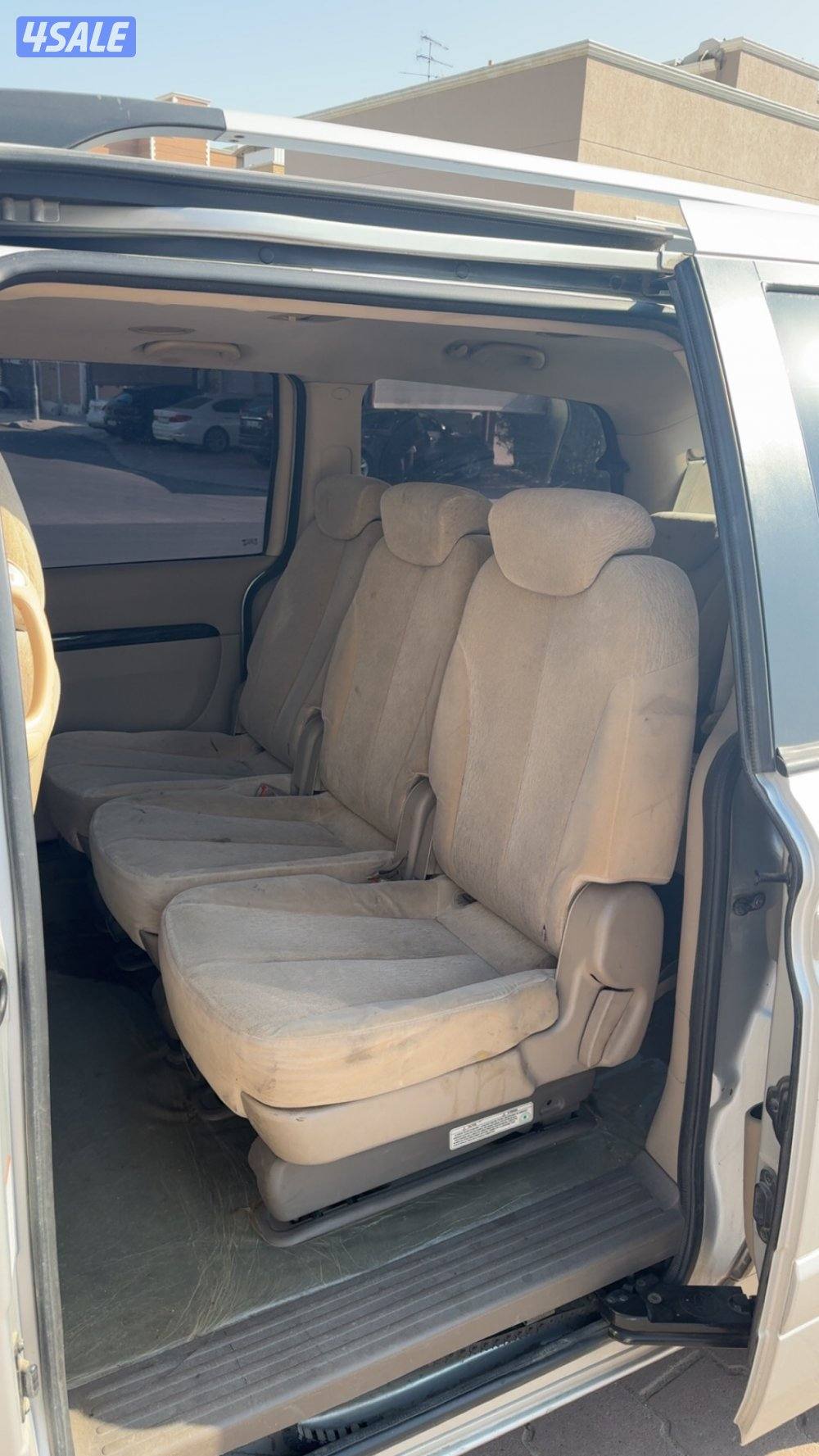 كيا كرنفال ٢٠١٥ممشى ٢٧٨مالك اول بيعه سريعه4