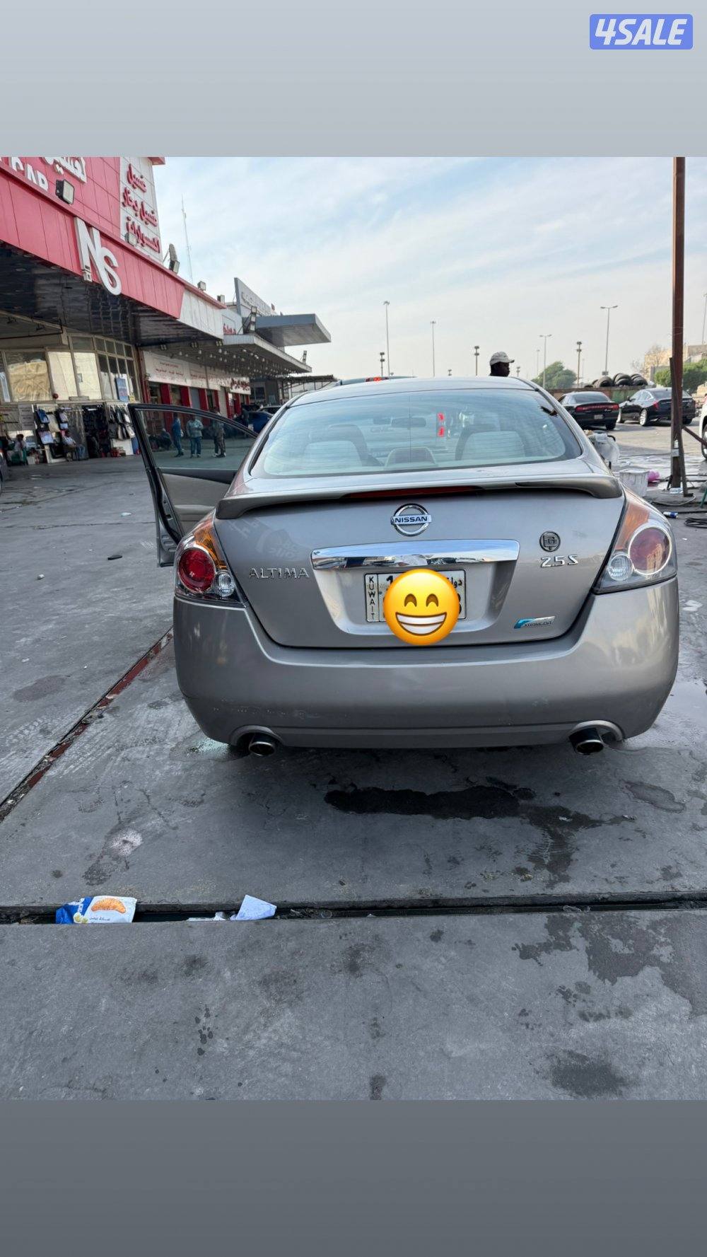 للبيع التيما موديل ٢٠١١ نظيفه جداً0