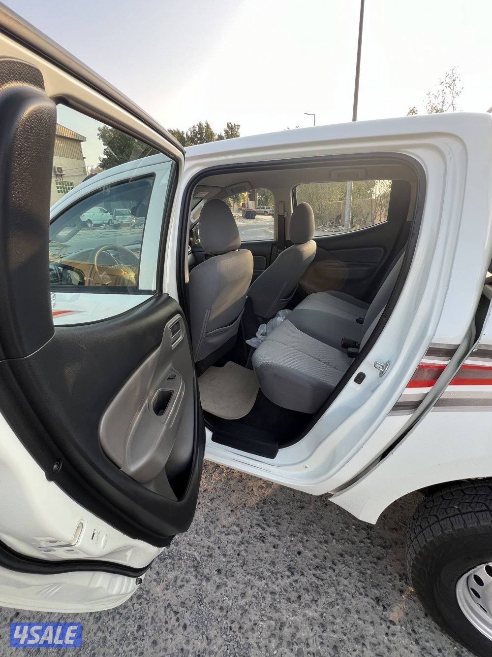 للبيع وانيت متسوبيشي4