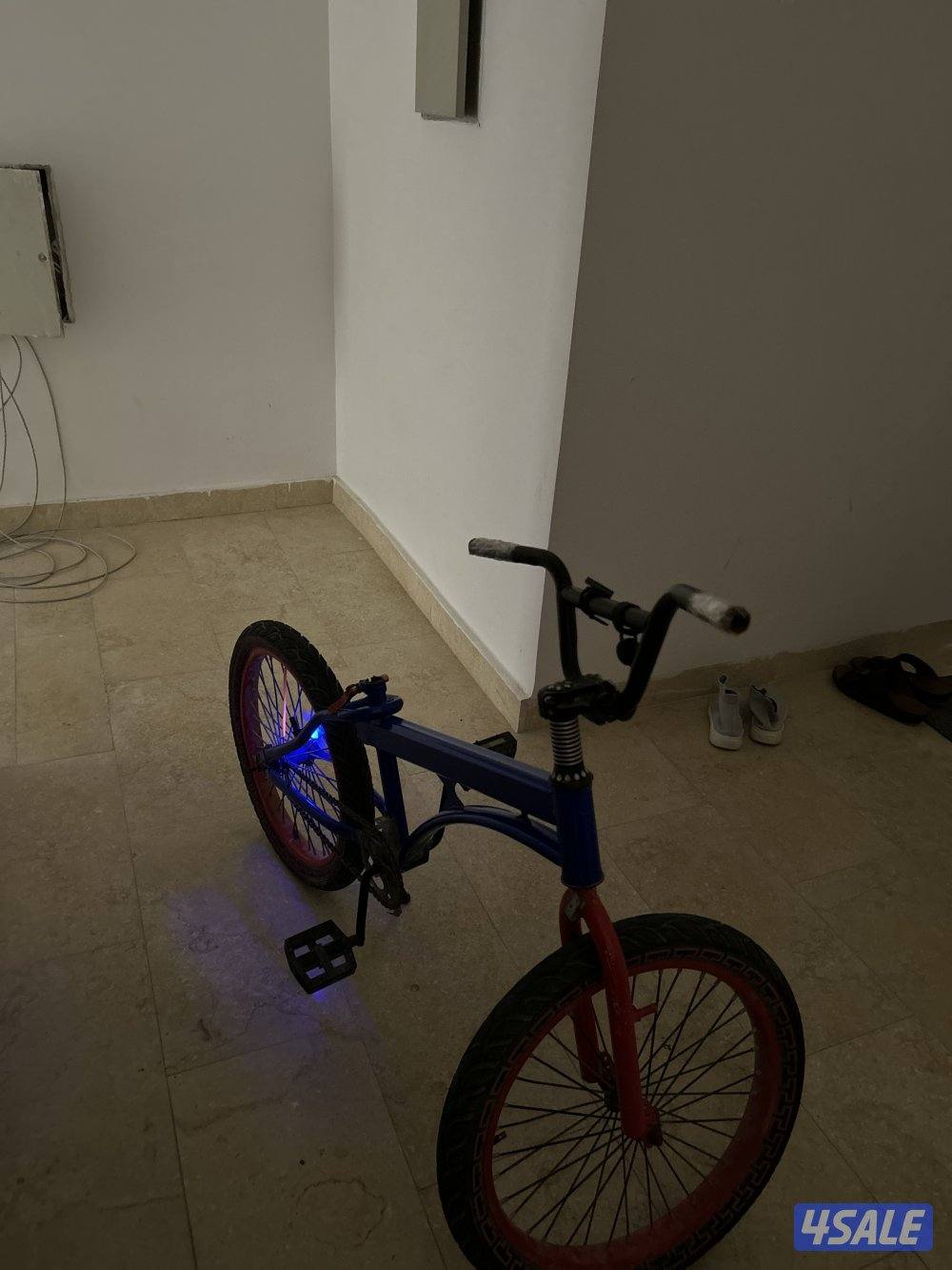 قاري للبيع1