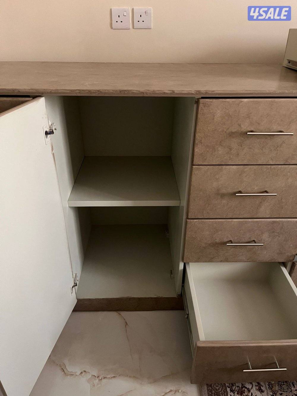 غرفة كاملة نظيفه للبيع5