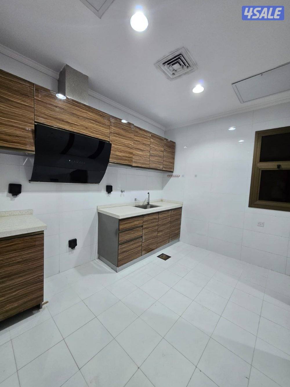 فرصه لن تكرر.. للإيجار شقه مميزه وسعرها مميز جدا بصباح السالم ق١10