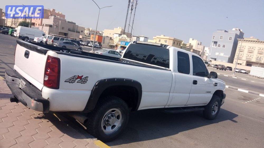 للبيع وانيت سفر سلفرادو هيفي ديوتي كبينة ونص موديل 20050