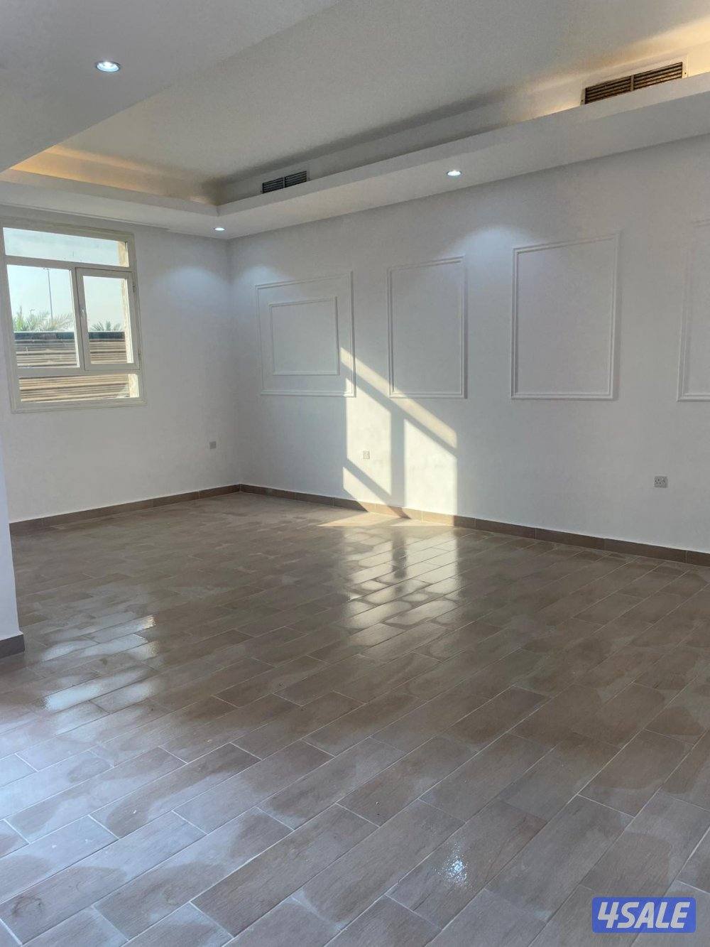 للايجار شقه في ابو فطيره دور ارضي ٤ غرف نوم ٣ حمامات1