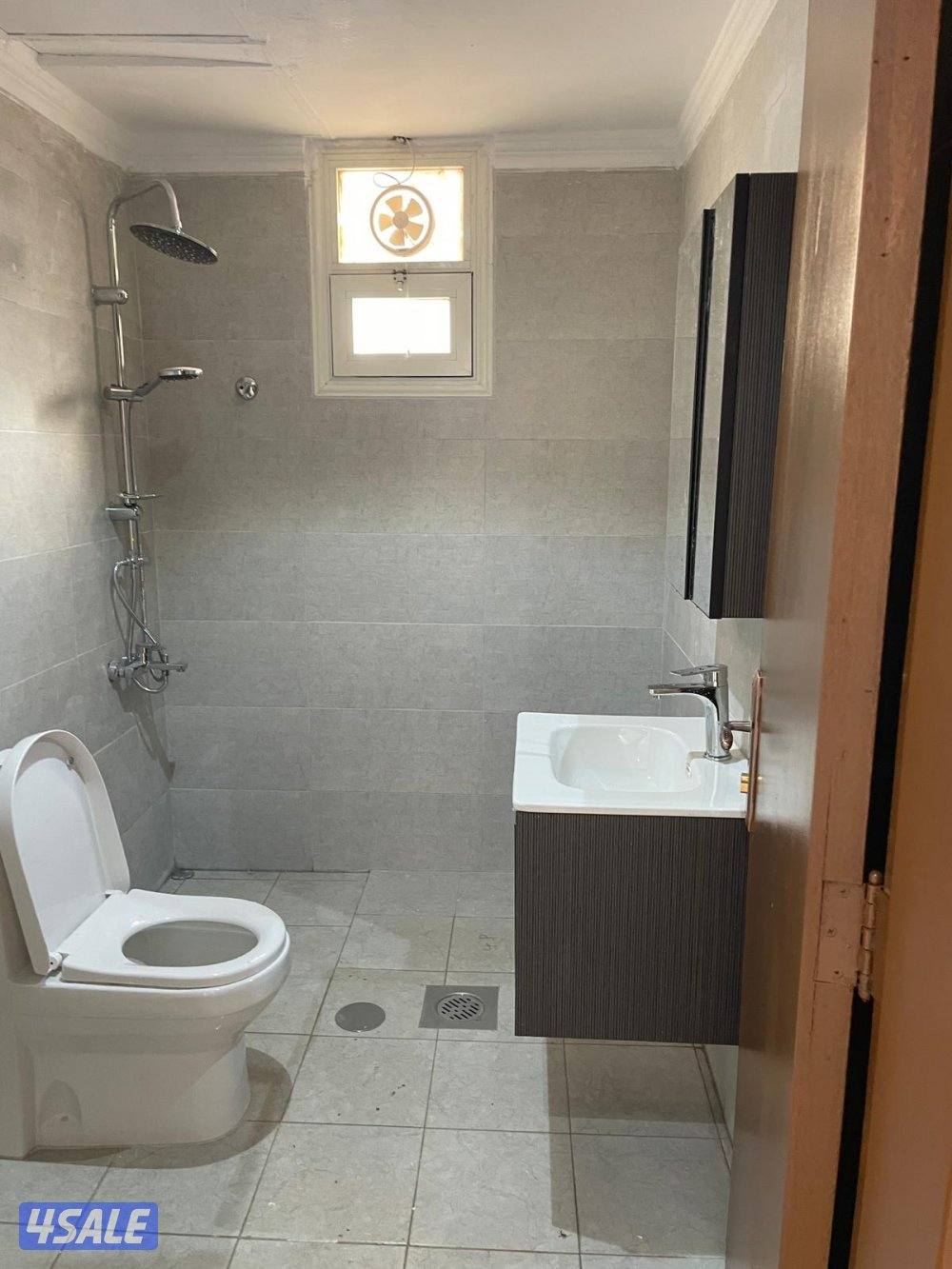 للايجار شقه في ابو فطيره دور ارضي ٤ غرف نوم ٣ حمامات7