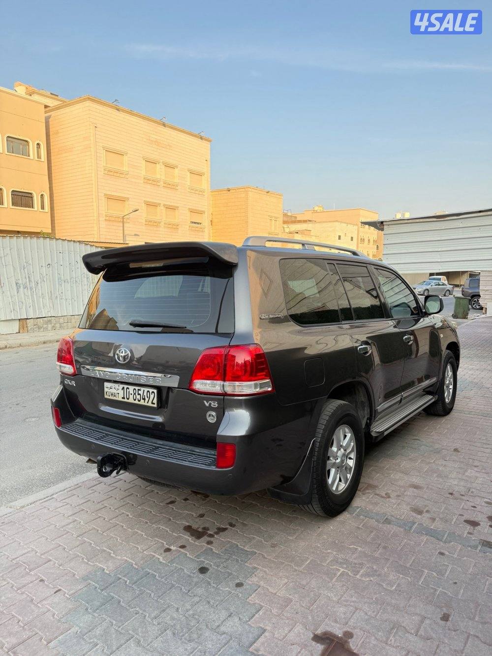 لاند كروزر 20112