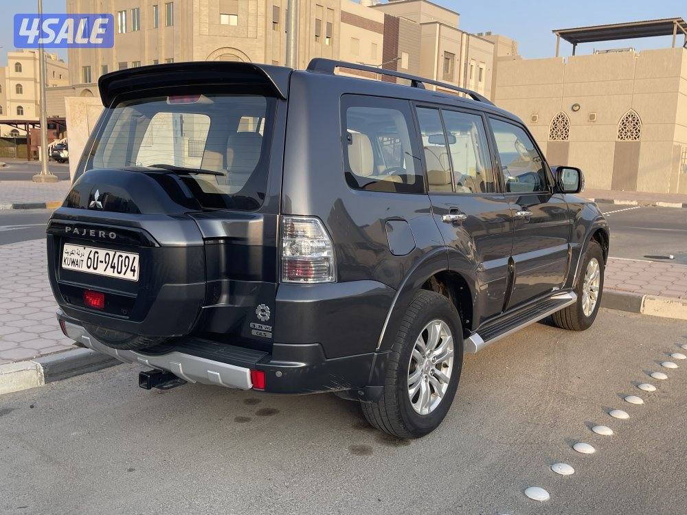 للبيع باجيرو 2022 صبغ الوكالة3