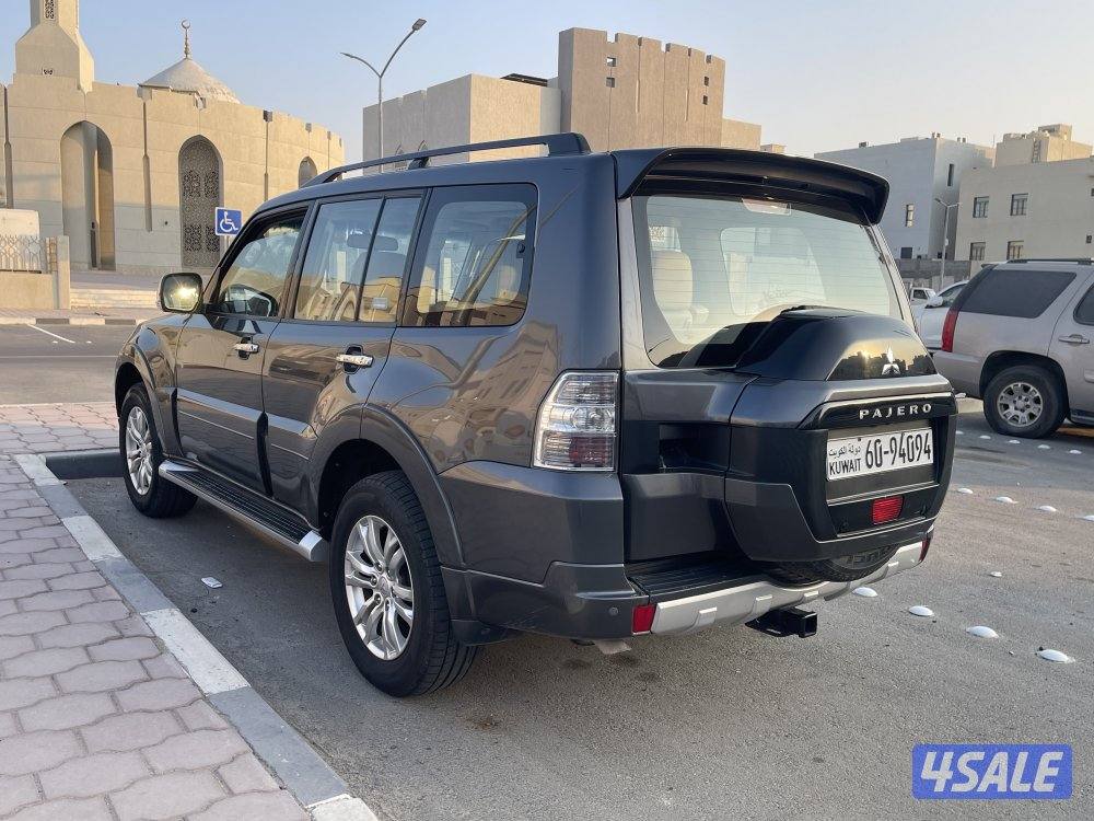 للبيع باجيرو 2022 صبغ الوكالة2